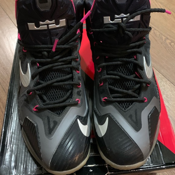 LEBRON 11 MIAMI NIGHTS - SZ 12 - Picture 3 of 8